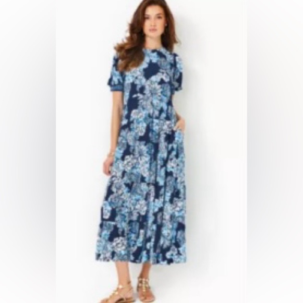 Lilly Pulitzer Blue and White Elbow Sleeve Dress